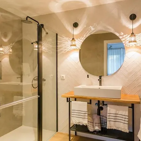 Casa Con Piscina En El Corazón De Cantabria. Villa