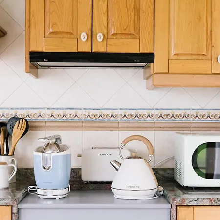 Villa Casa Con Piscina En El Corazón De Cantabria. *