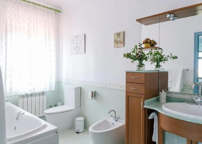 Casa Con Piscina En El Corazon De Cantabria.