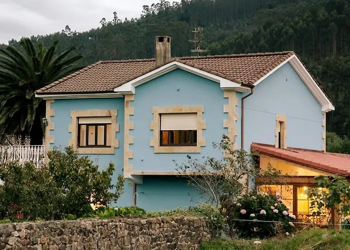 Casa Con Piscina En El Corazon De Cantabria. Villa