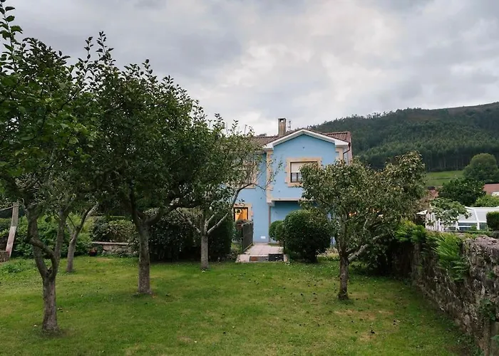 Casa Con Piscina En El Corazon De Cantabria.