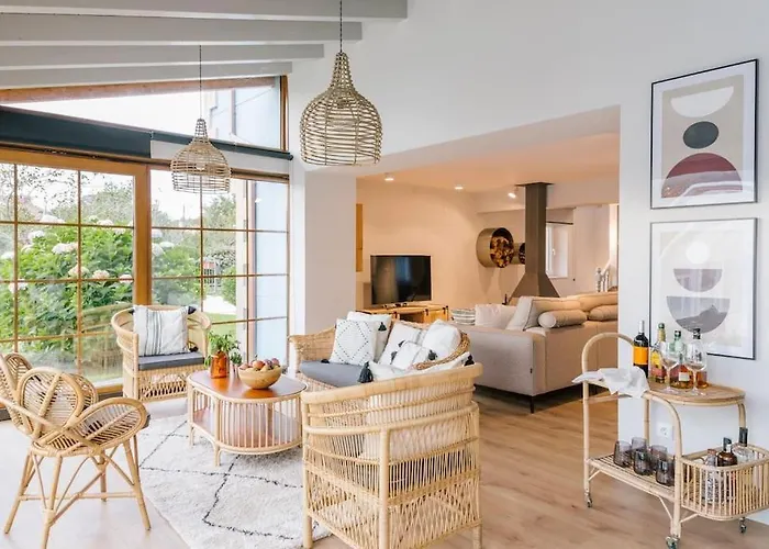 Villa Casa Con Piscina En El Corazon De Cantabria.