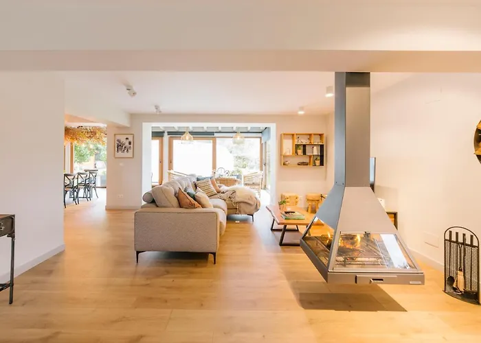 Villa Casa Con Piscina En El Corazon De Cantabria. Cos