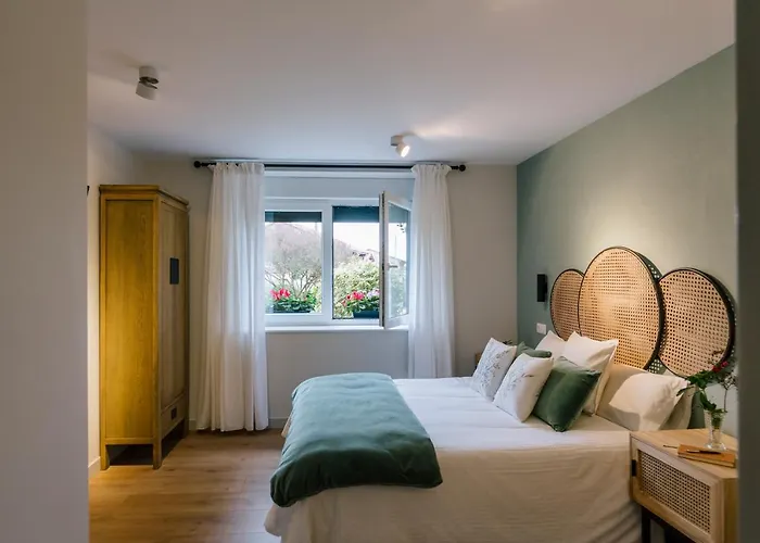 Casa Con Piscina En El Corazon De Cantabria. Villa Cos